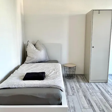 Audi - Neckarsulm - Bad - Kueche - Balkon - 4 Personen *