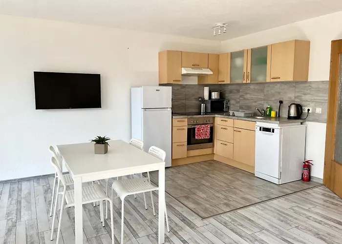 Audi - Neckarsulm - Bad - Kueche - Balkon - 4 Personen Apartament Bad Friedrichshall