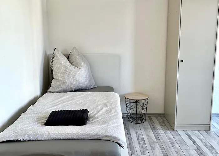 Audi - Neckarsulm - Bad - Kueche - Balkon - 4 Personen *